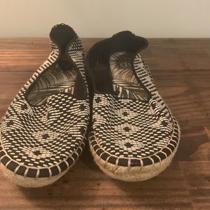 DV women’s sandals